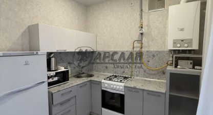 Снять квартиру 1 комнатную, 38 кв. м. Фотография №1 Сдам квартиру 1 комнатную с общей площадью 38м2, 3/5 эт., на улице Рождественская, г. Высокая гора, Татарстан респ., Россия, агентство Арслан. Фотография №1