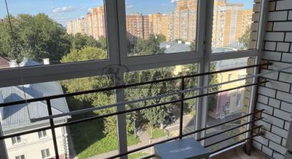 Купить квартиру 1 комнатную, 42.7 кв. м. Фотография №1 Продам квартиру 1 комнатную с общей площадью 42.7м2, 7/10 эт., на улице Чапаева, Авиастроительный район, г. Казань, Татарстан респ., Россия, агентство Арслан. Фотография №1