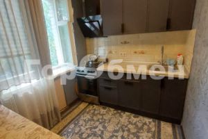 Продам квартиру 4-х комнатную с общей площадью 62.6м2, 5/5 эт., на улице С п  попова, г. Люберцы, Московская обл., Россия, агентство ГорОбмен