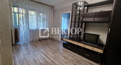 Купить квартиру 2-х комнатную, 40.6 кв. м. Фотография №1 Продам квартиру 2-х комнатную с общей площадью 40.6м2, 3/3 эт., на улице Третьего авиаотряда, Фрунзенский район, г. Иваново, Ивановская обл., Россия, агентство Вектор. Фотография №1