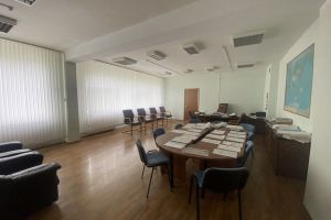 Сдам офисное помещение с общей площадью 1700м2, на улице Взлетная, г. Ермолино, Калужская обл., Россия, агентство CENTURY 21 Россия