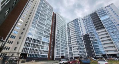 Продам квартиру 2-х комнатную с общей площадью 81.2м2, 4/20 эт., на улице Профсоюзная, г. Иваново, Ивановская обл., Россия, агентство Вектор. Фотография №1