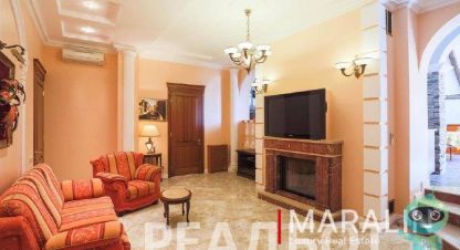 Купить квартиру 3-х комнатную, 160 кв. м. Фотография №1 Продам квартиру 3-х комнатную с общей площадью 160м2, 13/13 эт., на улице Пушкинская, Ленинский район, г. Ростов-на-Дону, Ростовская обл., Россия, агентство Реал недвижимость. Фотография №1