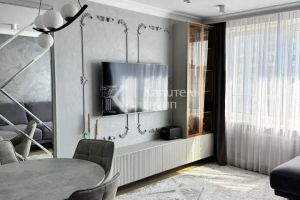 Продам квартиру 2-х комнатную с общей площадью 58м2, 12/17 эт., на улице Газовиков, г. Тюмень, Тюменская обл., Россия, агентство Капитель групп Продам квартиру 2-х комнатную с общей площадью 58м2, 12/17 эт., на улице Газовиков, г. Тюмень, Тюменская обл., Россия, агентство Капитель групп