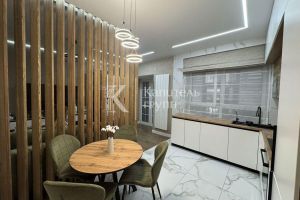 Продам квартиру 2-х комнатную с общей площадью 70м2, 1/9 эт., на улице Тимофея кармацкого, г. Тюмень, Тюменская обл., Россия, агентство Капитель групп Продам квартиру 2-х комнатную с общей площадью 70м2, 1/9 эт., на улице Тимофея кармацкого, г. Тюмень, Тюменская обл., Россия, агентство Капитель групп