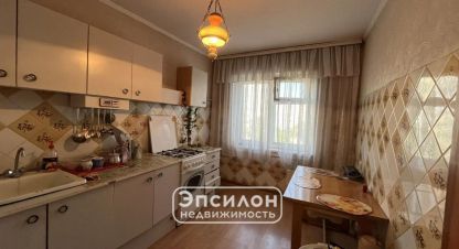 Купить квартиру 3-х комнатную, 59 кв. м. Фотография №1 Продам квартиру 3-х комнатную с общей площадью 59м2, 4/9 эт., на улице Черняховского ул, Сеймский район, г. Курск, Курская обл., Россия, агентство Эпсилон - недвижимость. Фотография №1