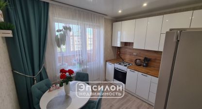 Купить квартиру 1 комнатную, 35.3 кв. м. Фотография №1 Продам квартиру 1 комнатную с общей площадью 35.3м2, 9/9 эт., на улице Крюкова ул, Сеймский район, г. Курск, Курская обл., Россия, агентство Эпсилон - недвижимость. Фотография №1