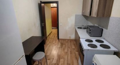 Купить квартиру 1 комнатную, 32.3 кв. м. Фотография №1 Продам квартиру 1 комнатную с общей площадью 32.3м2, 1/3 эт., на улице Свободный пер, Ищенский район, г. Ище рп, Волгоградская обл., Россия, агентство Живем Дома. Фотография №1