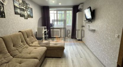 Снять квартиру 1 комнатную, 28 кв. м. Фотография №1 Сдам квартиру 1 комнатную с общей площадью 28м2, 2/5 эт., на улице Угличская, г. Ярославль, Ярославская обл., Россия, агентство АН Спектр. Фотография №1