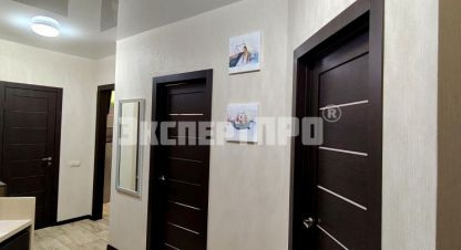 Купить 3-х комнатную квартиру в г. Симферополь . Фотография №2