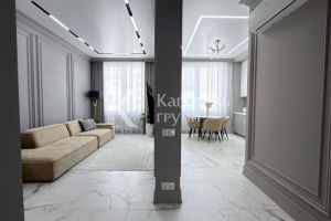 Продам квартиру 2-х комнатную с общей площадью 57.7м2, 10/10 эт., на улице Газовиков, г. Тюмень, Тюменская обл., Россия, агентство Капитель групп