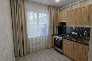 Продам квартиру 2-х комнатную с общей площадью 42м2, 1/5 эт., на улице Советская, г. Новочебоксарск, Чувашия респ., Россия, агентство Агентство недвижимости Ориентир Продам квартиру 2-х комнатную с общей площадью 42м2, 1/5 эт., на улице Советская, г. Новочебоксарск, Чувашия респ., Россия, агентство Агентство недвижимости Ориентир