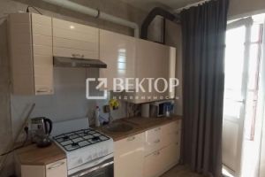 Продам квартиру 1 комнатную с общей площадью 21м2, 2/3 эт., на улице Виктора розова ул, Заволжский район, г. Кострома, Костромская обл., Россия, агентство Вектор