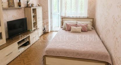 Продам квартиру 2-х комнатную с общей площадью 45м2, 2/5 эт., на улице Репина, г. Севастополь, Крым авт. респ., Россия, агентство ООО Ренессанс Крым. Фотография №1