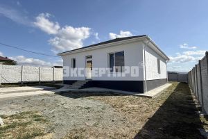 Продам дом 3-х комнатный с общей площадью 150м2, на улице 40 лет победы, г. Доброе , Крым авт. респ., Россия, агентство Эксперт Про Продам дом 3-х комнатный с общей площадью 150м2, на улице 40 лет победы, г. Доброе , Крым авт. респ., Россия, агентство Эксперт Про