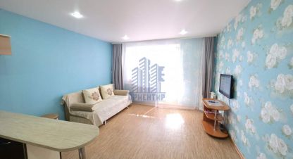 Купить квартиру 1 комнатную, 28.1 кв. м. Фотография №1 Продам квартиру 1 комнатную с общей площадью 28.1м2, 2/10 эт., на улице Тракторостроителей, г. Чебоксары, Чувашия респ., Россия, агентство Агентство недвижимости Ориентир. Фотография №1