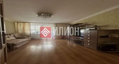 Купить квартиру 3-х комнатную, 81.6 кв. м. Фотография №1 Продам квартиру 3-х комнатную с общей площадью 81.6м2, 1/5 эт., на улице Музыкальный пер, г. Бахчисарай , Крым авт. респ., Россия, агентство Илион. Фотография №1