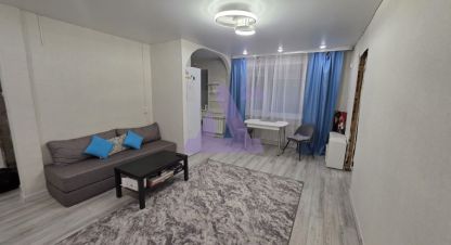 Купить квартиру 2-х комнатную, 55.2 кв. м. Фотография №1 Продам квартиру 2-х комнатную с общей площадью 55.2м2, 1/5 эт., на улице Коммунистический пр-кт, г. Горно-Алтайск, Алтай респ., Россия, агентство АН Династия 24. Фотография №1