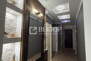 Продам квартиру 3-х комнатную с общей площадью 58.1м2, 1/5 эт., на улице Голубкова, Заволжский район, г. Кострома, Костромская обл., Россия, агентство Вектор