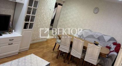 Купить квартиру 3-х комнатную, 49.5 кв. м. Фотография №1 Продам квартиру 3-х комнатную с общей площадью 49.5м2, 2/5 эт., на улице Парижской Коммуны, Фрунзенский район, г. Иваново, Ивановская обл., Россия, агентство Вектор. Фотография №1