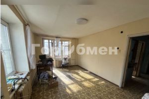 Продам квартиру 2-х комнатную с общей площадью 45м2, 4/5 эт., на улице Самаркандский бульвар, г. Москва, Москва, Россия, агентство ГорОбмен