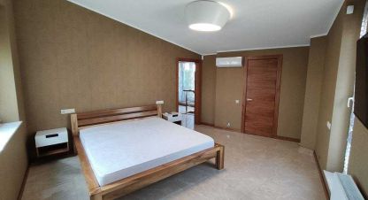 Снять квартиру 2-х комнатную, 145 кв. м., Украина, г. Львов. Фотография №8