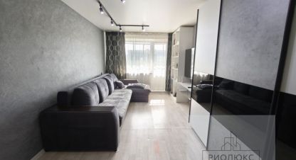Продам квартиру 1 комнатную с общей площадью 30.3м2, 5/5 эт., на улице Пр-кт карла маркса, г. Магнитогорск, Челябинская обл., Россия, агентство РиоЛюкс. Фотография №1