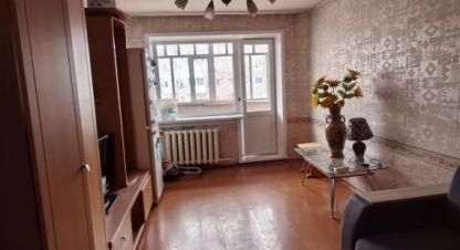 Купить квартиру 3-х комнатную, 61 кв. м. Фотография №1 Продам квартиру 3-х комнатную с общей площадью 61м2, 5/5 эт., на улице 50 лет влксм, Левый берег район, г. Усть-Илимск, Иркутская обл., Россия, агентство Агентство Недвижимости ЖФ-Илим. Фотография №1