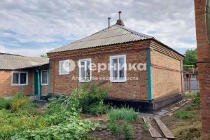 Продам дом 4-х комнатный с общей площадью 53м2, г. Новошахтинск, Ростовская обл., Россия, агентство АН Черника