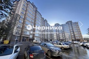 Продам квартиру 1 комнатную с общей площадью 47.6м2, 8/9 эт., на улице Ермолова, г. Ессентуки, Ставропольский край, Россия, агентство АН Черника