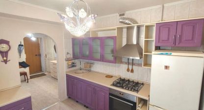 Купить квартиру 1 комнатную, 39.9 кв. м. Фотография №1 Продам квартиру 1 комнатную с общей площадью 39.9м2, 2/5 эт., на улице Авиаторов б-р, г. Гатчина, Ленинградская обл., Россия, агентство РЕАЛ агентство недвижимости. Фотография №1