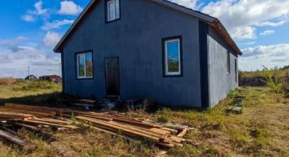 Купить дом 3-х комнатную, 107.1 кв. м. Фотография №1 Продам дом 3-х комнатный с общей площадью 107.1м2, на улице Салавата юлаева, г. Озёрное, Башкортостан респ., Россия, агентство РиоЛюкс. Фотография №1