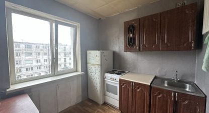 Купить квартиру 2-х комнатную, 42.4 кв. м. Фотография №1 Продам квартиру 2-х комнатную с общей площадью 42.4м2, 5/5 эт., на улице Карла Маркса, г. Магадан, Магаданская обл., Россия, агентство Агентство недвижимости СДЕЛКА. Фотография №1