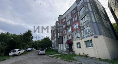 Продам квартиру 3-х комнатную с общей площадью 61.8м2, 1/5 эт., на улице Петропавловское шоссе, г. Петропавловск-Камчатский, Камчатский край, Россия, агентство Империя Недвижимости. Фотография №1