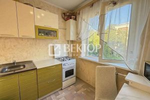 Продам квартиру 1 комнатную с общей площадью 32м2, 4/5 эт., на улице Ленинградская, г. Иваново, Ивановская обл., Россия, агентство Вектор Продам квартиру 1 комнатную с общей площадью 32м2, 4/5 эт., на улице Ленинградская, г. Иваново, Ивановская обл., Россия, агентство Вектор