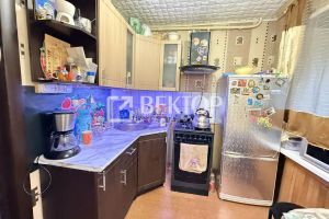 Продам квартиру 2-х комнатную с общей площадью 41.2м2, 1/5 эт., на улице Кирякиных, г. Иваново, Ивановская обл., Россия, агентство Вектор Продам квартиру 2-х комнатную с общей площадью 41.2м2, 1/5 эт., на улице Кирякиных, г. Иваново, Ивановская обл., Россия, агентство Вектор
