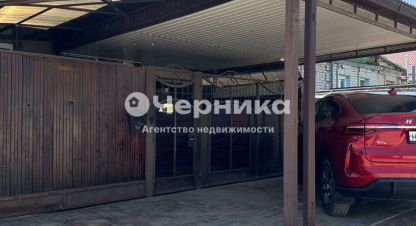 Купить дом 2-х комнатную, 50 кв. м. Фотография №1 Продам дом 2-х комнатный с общей площадью 50м2, на улице Солнечный пер, г. Ессентуки, Ставропольский край, Россия, агентство АН Черника. Фотография №1