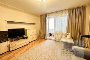Продам квартиру 2-х комнатную с общей площадью 57м2, 9/10 эт., на улице Пр-кт карла маркса, Орджоникидзевский район, г. Магнитогорск, Челябинская обл., Россия, агентство РиоЛюкс