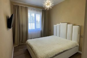 Продам дом 3-х комнатный с общей площадью 78.4м2, на улице Рябиновая ул, г. Апшеронск, Краснодарский край, Россия, агентство Мореон Инвест