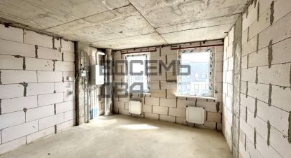 Купить 1 комнатную квартиру в г. Мирное . Фотография №2