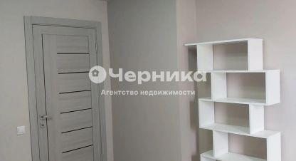 Купить квартиру 2-х комнатную, 48 кв. м. Фотография №1 Продам квартиру 2-х комнатную с общей площадью 48м2, 2/2 эт., на улице Социалистическая, г. Новошахтинск, Ростовская обл., Россия, агентство АН Черника. Фотография №1