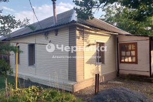 Продам дом 2-х комнатный с общей площадью 48.7м2, на улице Харьковская, г. Новошахтинск, Ростовская обл., Россия, агентство АН Черника