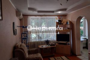 Продам квартиру 1 комнатную с общей площадью 25.4м2, 1/2 эт., на улице Харьковская, г. Новошахтинск, Ростовская обл., Россия, агентство АН Черника