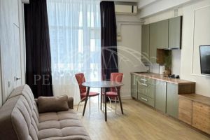 Продам квартиру 2-х комнатную с общей площадью 86м2, 5/10 эт., на улице Николая музыки, г. Севастополь, Крым авт. респ., Россия, агентство ООО Ренессанс Крым