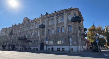 Купить квартиру 3-х комнатную, 193 кв. м. Фотография №1 Продам квартиру 3-х комнатную с общей площадью 193м2, 3/3 эт., на улице Вольская, Кировский район, г. Саратов, Саратовская обл., Россия, агентство АН Империя. Фотография №1