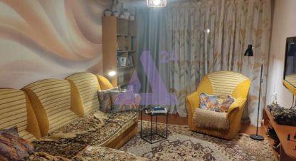 Продам квартиру 2-х комнатную с общей площадью 52.2м2, 1/5 эт., на улице Алтайская, г. Горно-Алтайск, Алтай респ., Россия, агентство АН Династия 24. Фотография №1