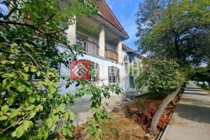 Продам квартиру 3-х комнатную с общей площадью 63.1м2, 2/2 эт., на улице Крестовского, г. Балаклава, Крым авт. респ., Россия, агентство Илион