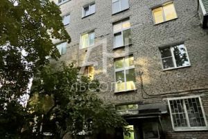 Продам квартиру 1 комнатную с общей площадью 30.1м2, 5/5 эт., на улице Октябрьская, г. Пересвет, Московская обл., Россия, агентство Абсолют Недвижимость