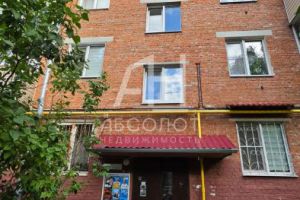 Продам квартиру 1 комнатную с общей площадью 29.9м2, 1/5 эт., на улице Октябрьская, г. Сергиев Посад, Московская обл., Россия, агентство Абсолют Недвижимость