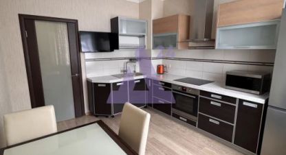 Купить квартиру 3-х комнатную, 100 кв. м. Фотография №1 Продам квартиру 3-х комнатную с общей площадью 100м2, 3/12 эт., на улице Красноармейский пр-кт, Центральный район, г. Барнаул, Алтайский край, Россия, агентство АН Династия 24. Фотография №1